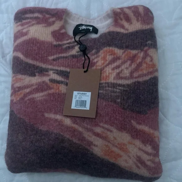 トップス STUSSY TIGRIS PRINT SWEATER 22aw STUSSY TIGRIS PRINT SWEATER 22aw